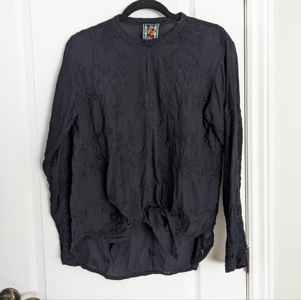 Johnny Was black Floral Embroidered Boho-Chic 100% cotton Top Blouse black Small